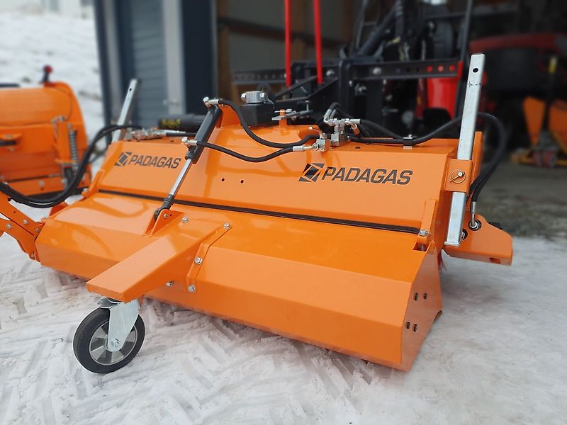 PADAGAS FOX Kehrmaschine Hoflader Radlader Traktor Bema