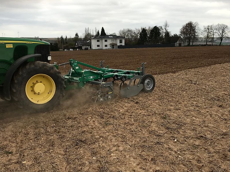 EuM-Agrotec Frontgrubber Sterncracker XXL