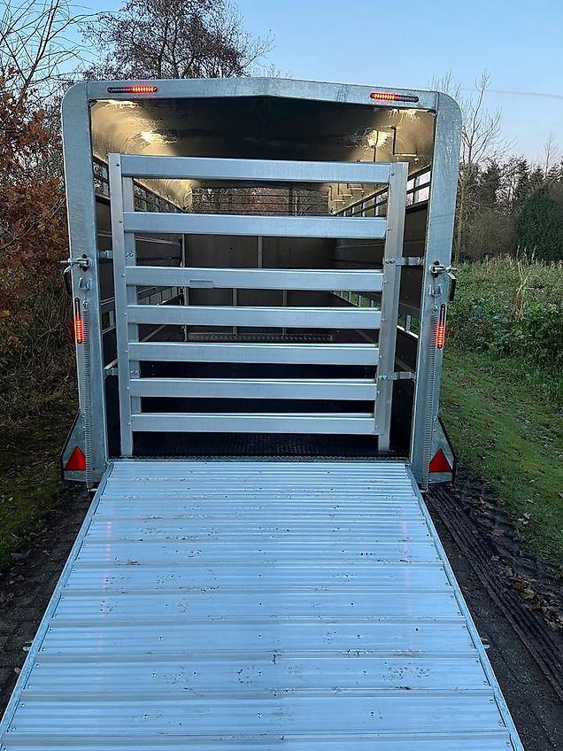 M-Tec Viehtransporter Viehanhänger Viehwagen Tridem Made in Irland