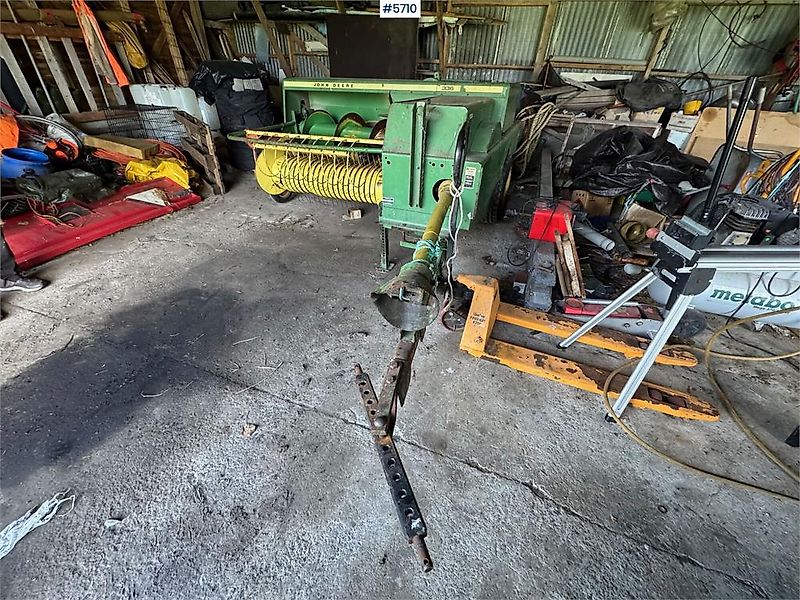 John Deere 336