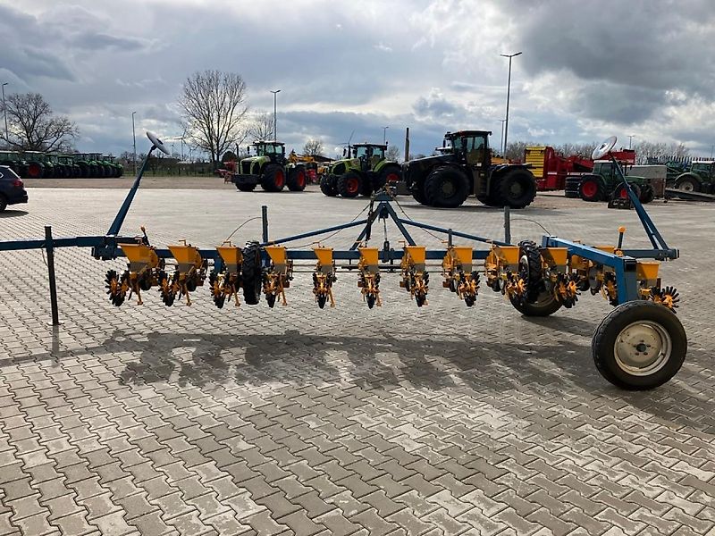 Kleine RÜBENDRILLMASCHINE KLEINE UNICORN