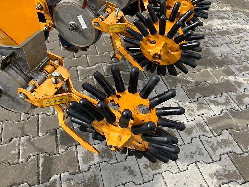 Kleine RÜBENDRILLMASCHINE KLEINE UNICORN