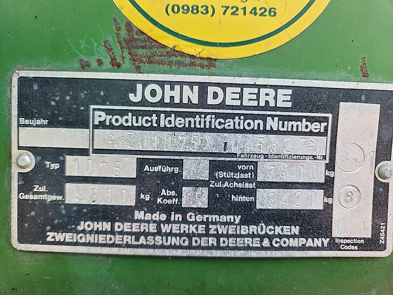 John Deere 1075 Combine Harvester