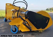 Grutech Kehrmaschine befestigt am Heckdreipunkt eines Traktors mit Zapfwellenantrieb GTH-ZNW