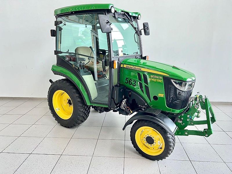 John Deere 2032R