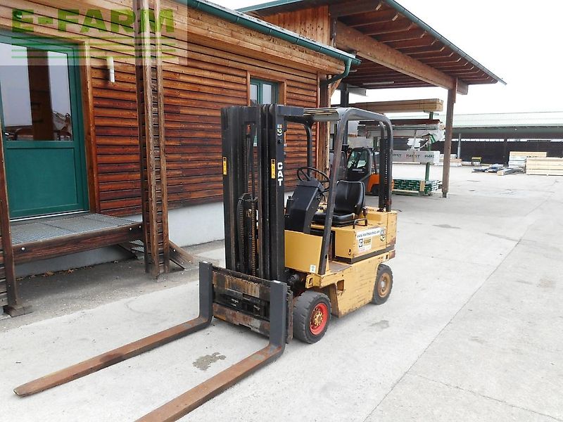 Caterpillar v35d mit triplexfreihubmast + seitenschieber