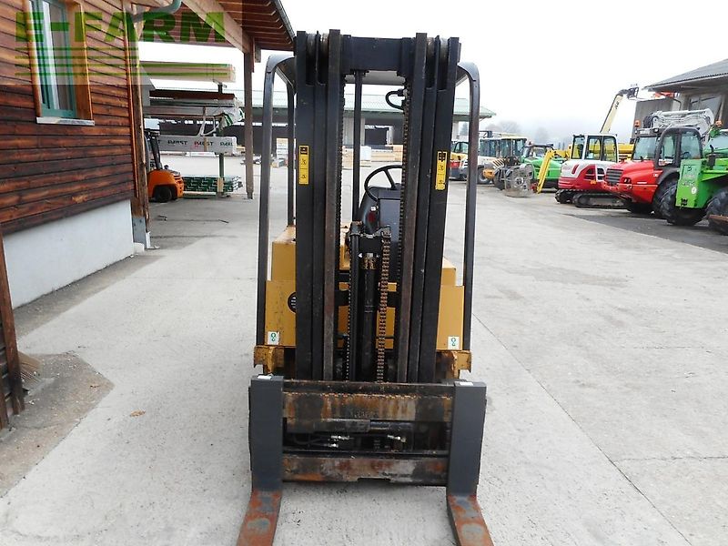 Caterpillar v35d mit triplexfreihubmast + seitenschieber