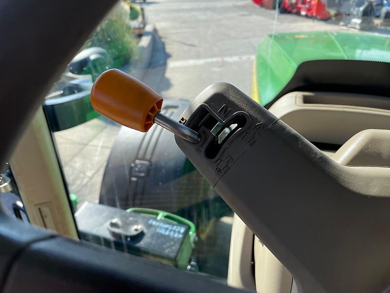 John Deere 8320 R e23