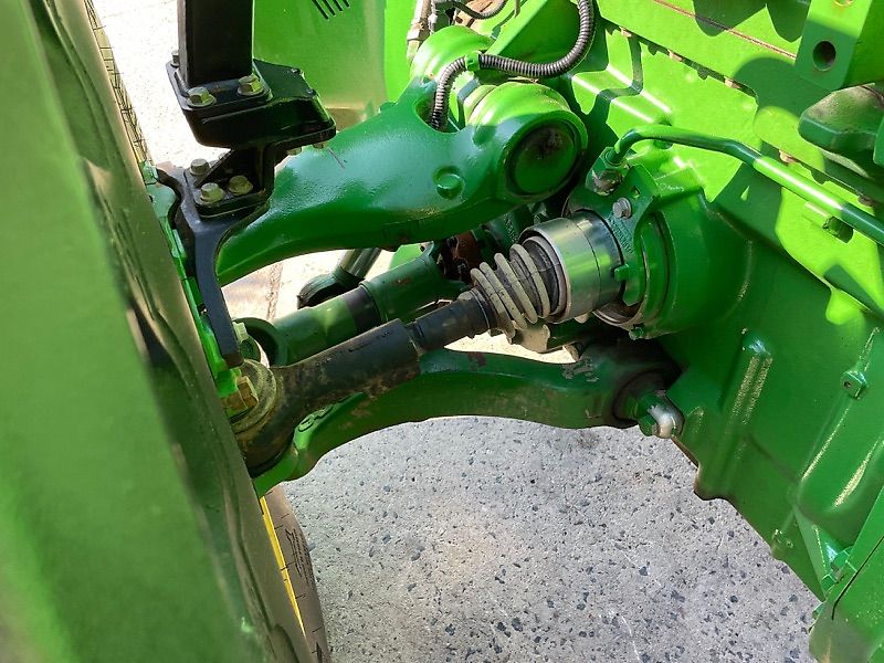 John Deere 8320 R e23