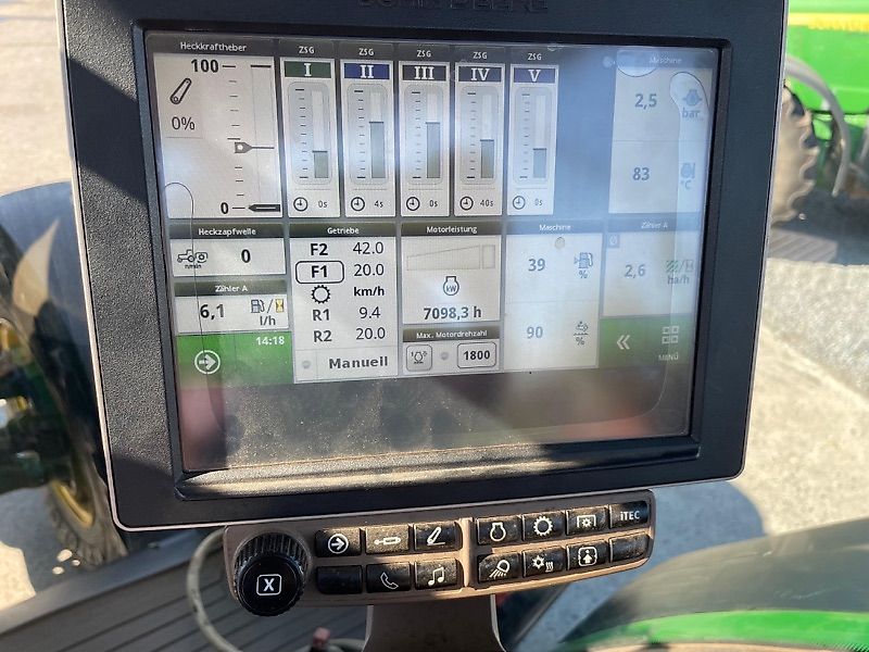 John Deere 8320 R e23