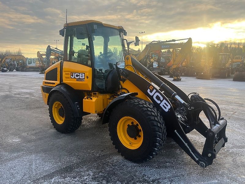 JCB 409 / Stage V, Takuu 12kk