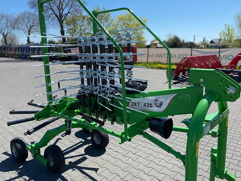 D&D Landtechnika Schwader / Kreiselschwader / inkl. Transport