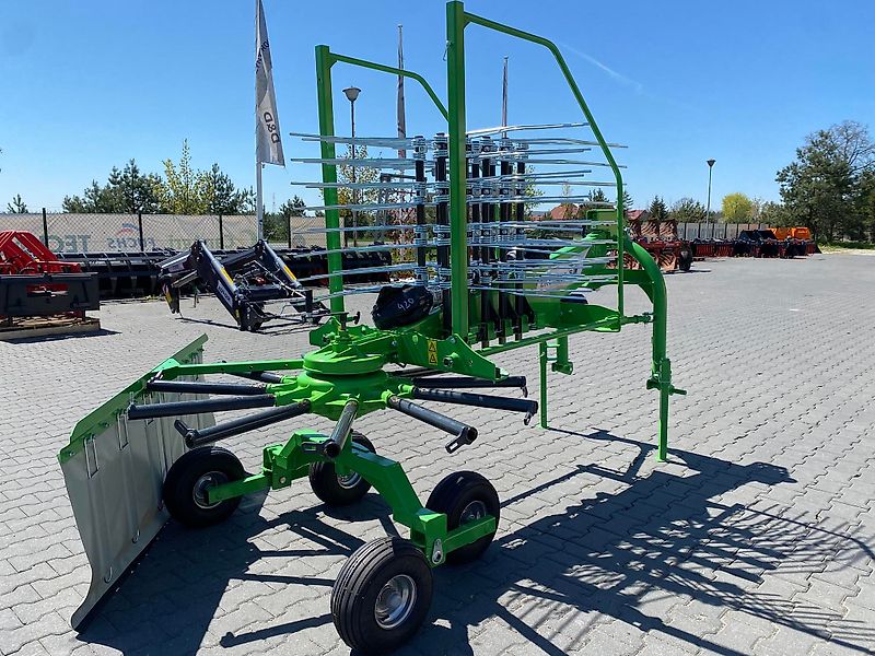 D&D Landtechnika Schwader / Kreiselschwader