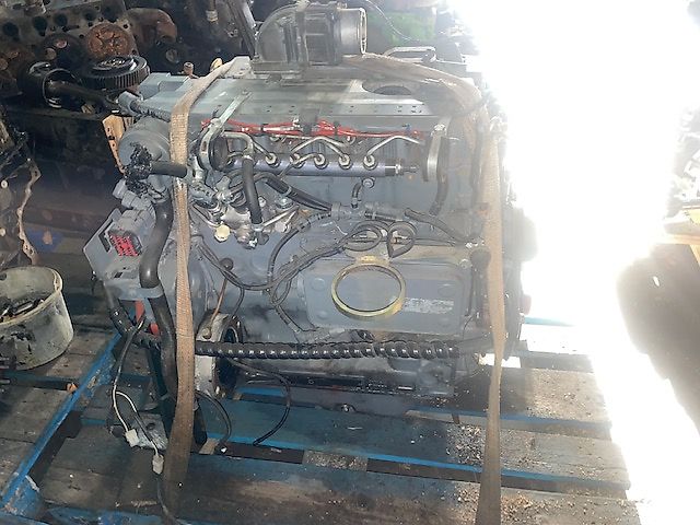 Merlo silnik Deutz TCD2012L042V (Części zamienne)