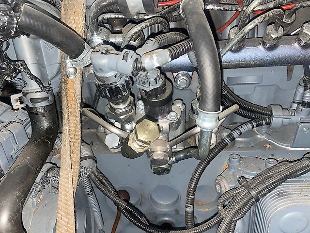 Merlo silnik Deutz TCD2012L042V (Części zamienne)