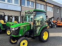 John Deere 2038R Kab