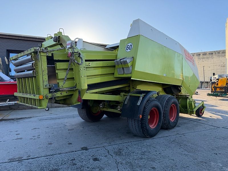 Claas Quadrant 2200 Roto Cut - 41877 Ballen