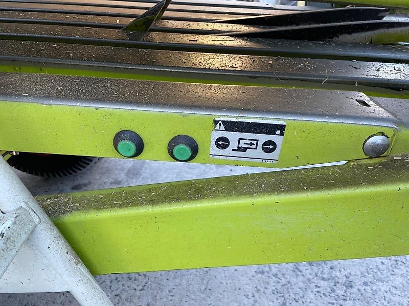 Claas Quadrant 2200 Roto Cut - 41877 Ballen