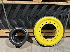 Camso John Deere 8RX Midrollers and Idler Wheels