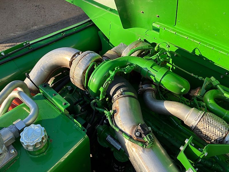John Deere T 670 i Raupe
