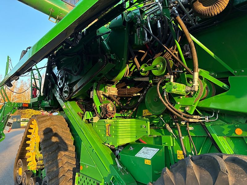 John Deere T 670 i Raupe