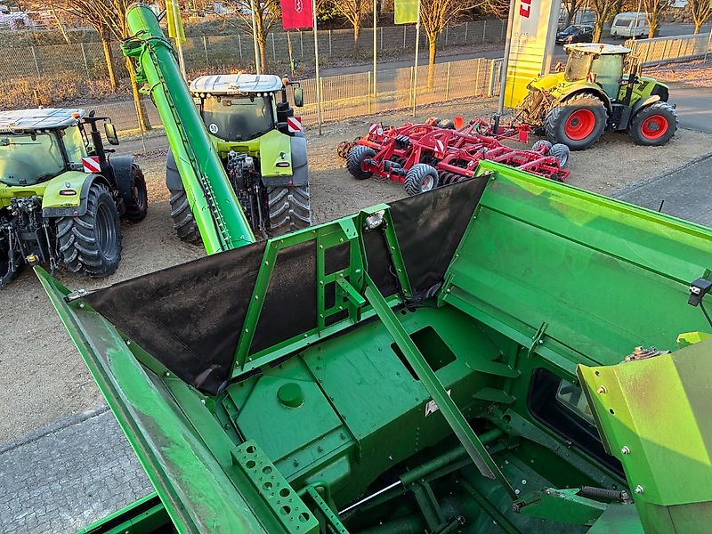 John Deere T 670 i Raupe