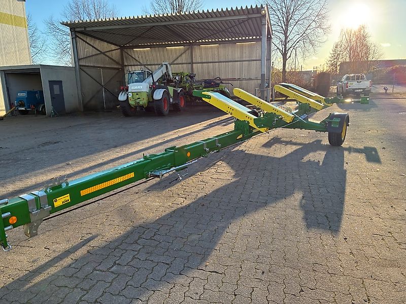 John Deere T 670 i Raupe