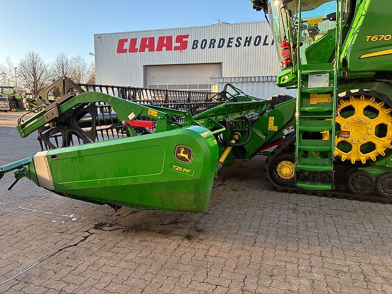 John Deere T 670 i Raupe