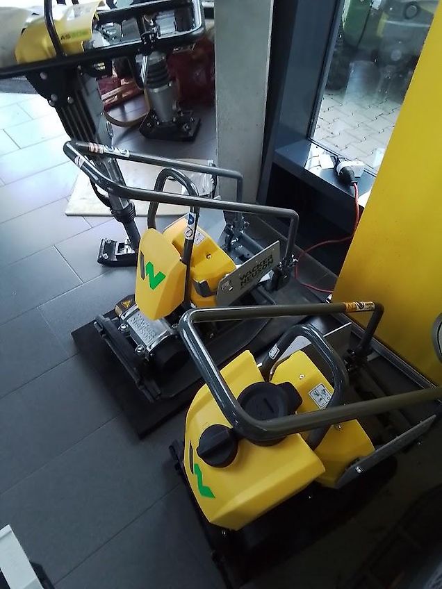 Wacker Neuson APS 1340e Vorwärtslaufende Akku-Vibrationsplatte