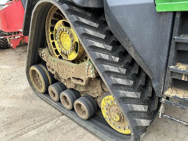 Camso John Deere 8RX Tracks