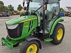 John Deere 3046R
