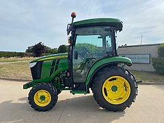 John Deere 3046R CAB