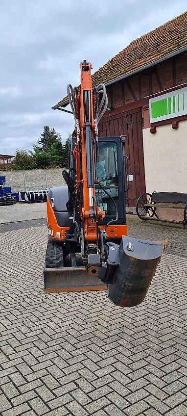 Hitachi ZX33U-6 3,7t mit Schwenkmotor/PowerTilt und hydraulischem Schnellwechsler - auch zur Miete!