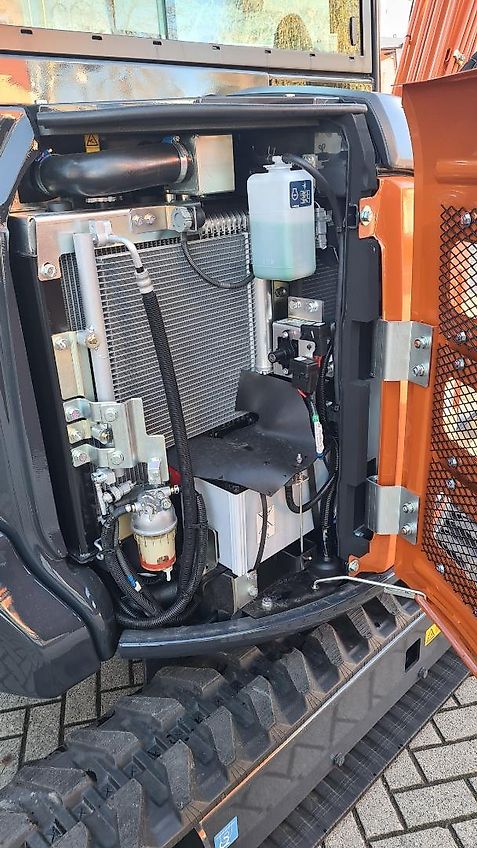 Hitachi ZX33U-6 3,7t mit Schwenkmotor/PowerTilt und hydraulischem Schnellwechsler - auch zur Miete!