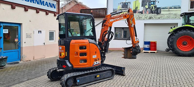 Hitachi ZX33U-6 3,7t mit Schwenkmotor/PowerTilt und hydraulischem Schnellwechsler - auch zur Miete!