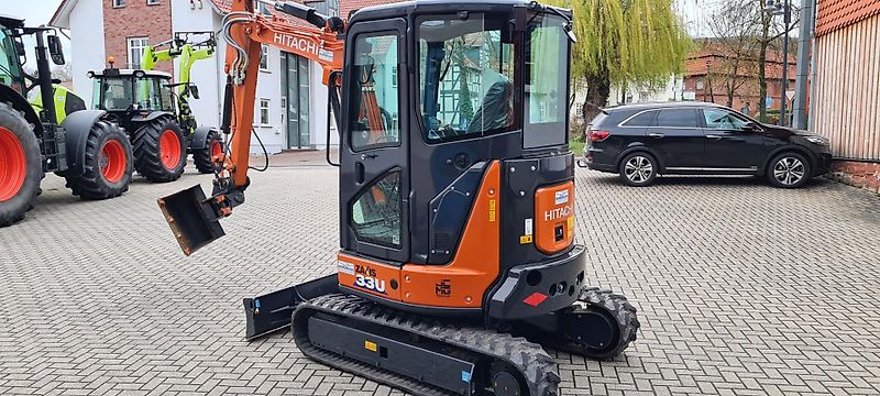 Hitachi ZX33U-6 3,7t mit Schwenkmotor/PowerTilt und hydraulischem Schnellwechsler - auch zur Miete!