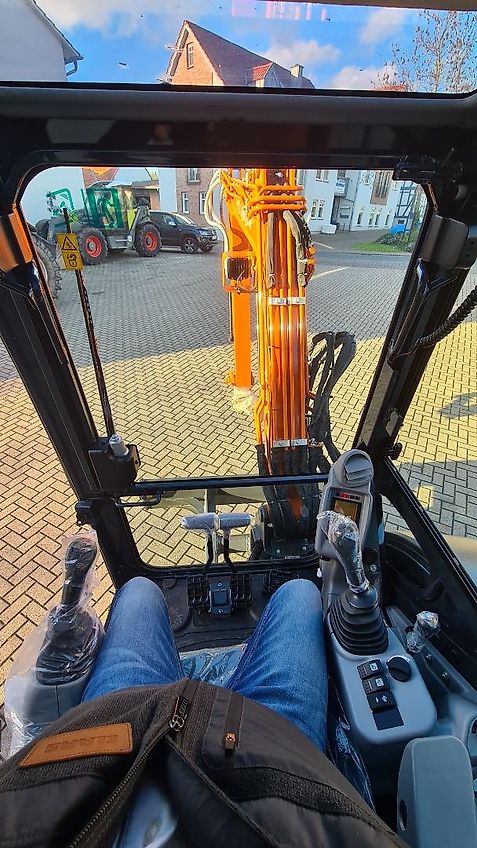 Hitachi ZX33U-6 3,7t mit Schwenkmotor/PowerTilt und hydraulischem Schnellwechsler - auch zur Miete!