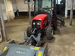 Branson Traktor 2100