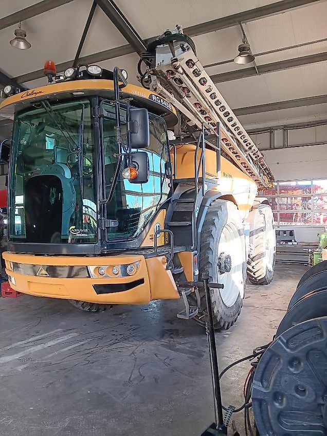 Challenger Rogator 645B