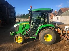 John Deere 3046R CAB