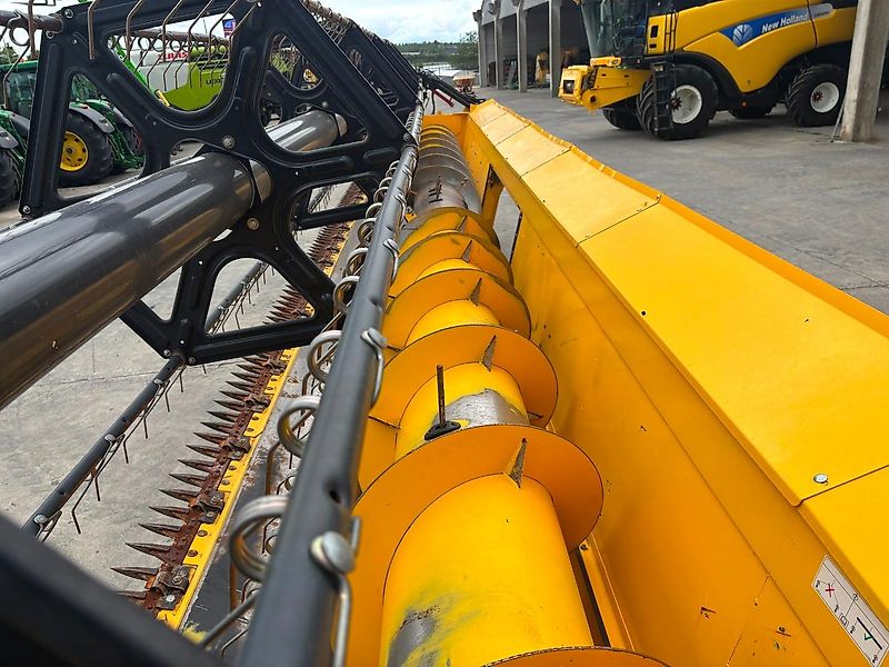 New Holland CR9090 * GPS * 9,15m VARIFEED