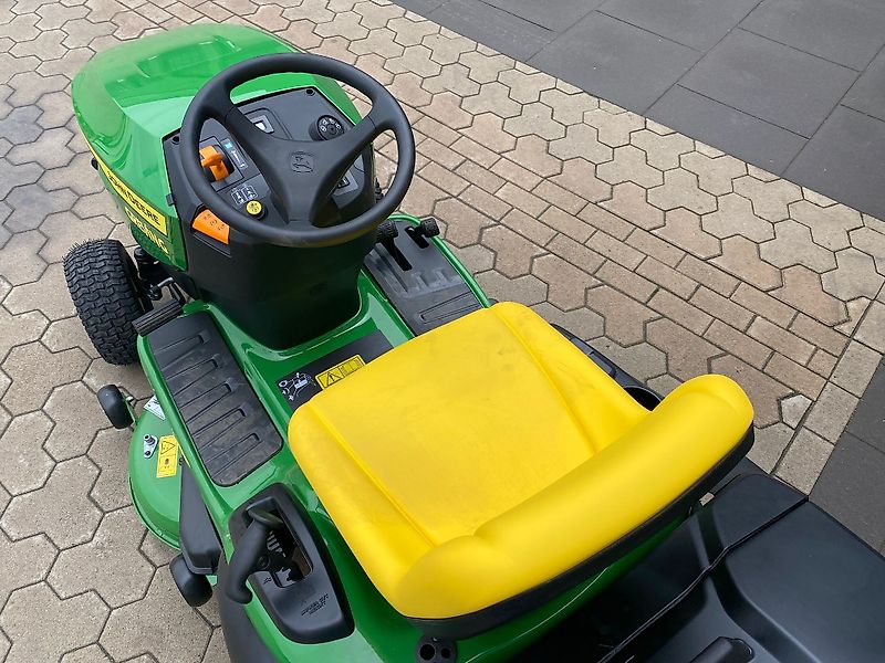 John Deere X167R