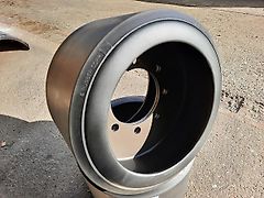 Superior Tire & Rubber Corp. Midrollers to fit AGCO Challenger MT700 /MT800 series tractors