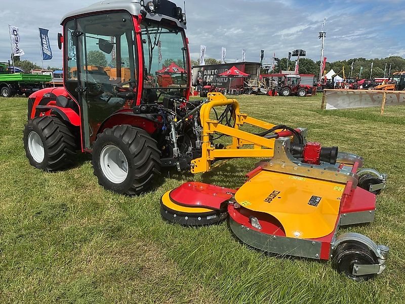 Carraro Antonio Carraro Infinity TR 5800 Solarparkmäher Kommunalschlepper stufenloses Getriebe Spezialtraktoren Solarpark Hangschlepper Bergschlepper Lohnunternehmen Ilmer Sichelmäher