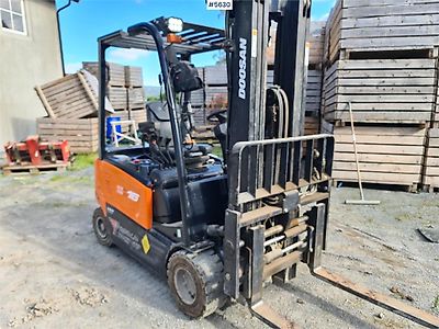 Doosan B16X-7 Doosan B16X-7