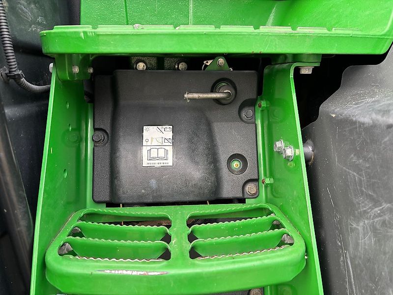 John Deere 8320R Interne Nr. 1898