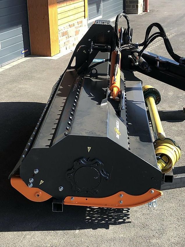TMC Cancela Schlegelmulcher Mulcher Mulchgerät Seitenmulcher