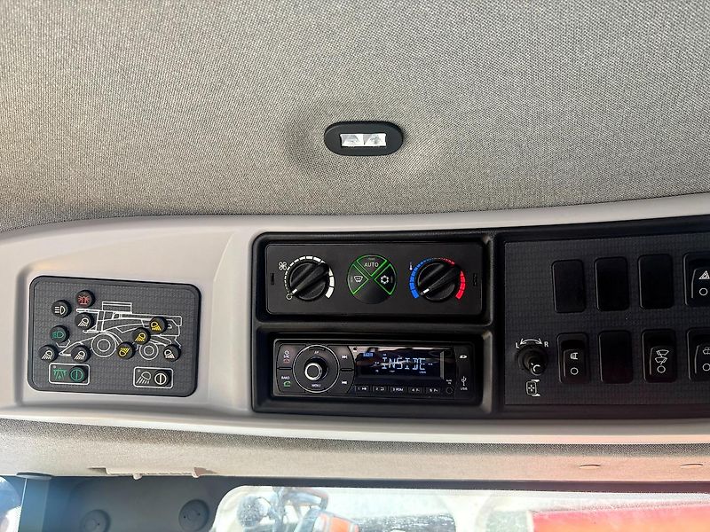 New Holland CX 8.70 SL Allrad + Full GPS + 7,60m Varifeed