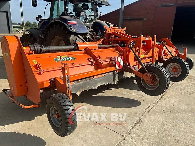 Struik 8LKA75 Loofklapper