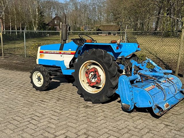 Mitsubishi MT2201d Minitractor 4WD